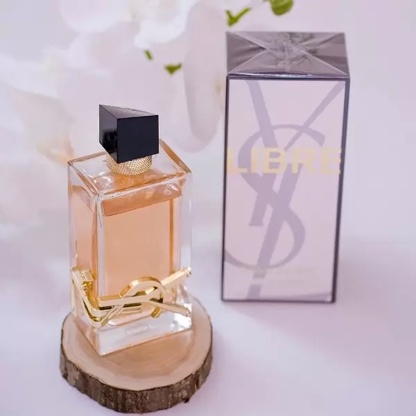 Yves Saint Laurent (YSL) – (مثل Libre, Mon Paris)